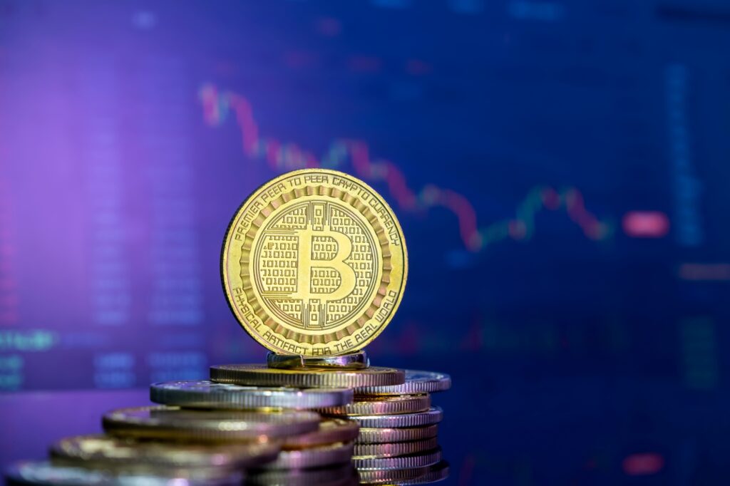 Bitcoin fällt unter 84.000 USD – Bestätigung des failed 60-Day-Cycles mit erhöhtem Open Interest bei 75.000 USD.